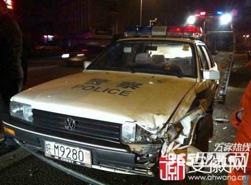 安徽 宝马/2013年1月1日晚22时许，滁州市中都大道发生一起离奇交通事故...