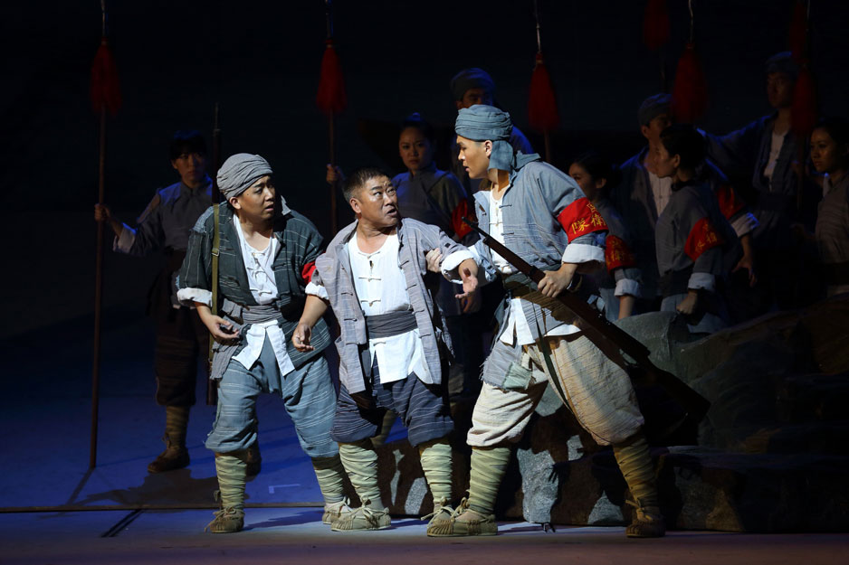 经典歌剧《洪湖赤卫队》首排于1958年，1959年10月该剧作为湖北省向国庆十周年献礼剧目首次进京演出，一炮而红，从此成为中国民族歌剧的瑰宝。