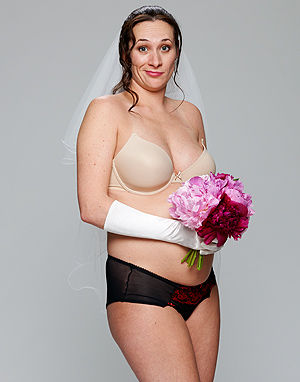 只有17%的新娘穿了成套的内衣src="http://y0.ifengimg.com/3e39b4f8d466c17c/2013/0626/ori_51ca4ccb61eff.jpeg"