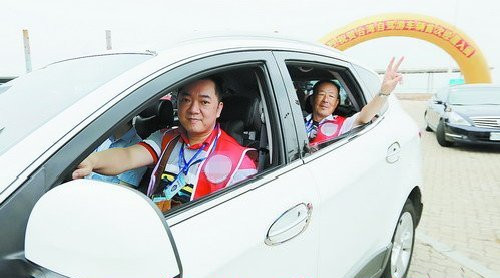台湾自驾游车辆首次 登陆 两辆车八名游客昨抵