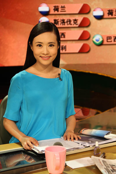 指责央视女主播王梁插足