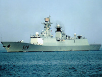 054A新战舰亮相 海警船批量下水助力南海维权