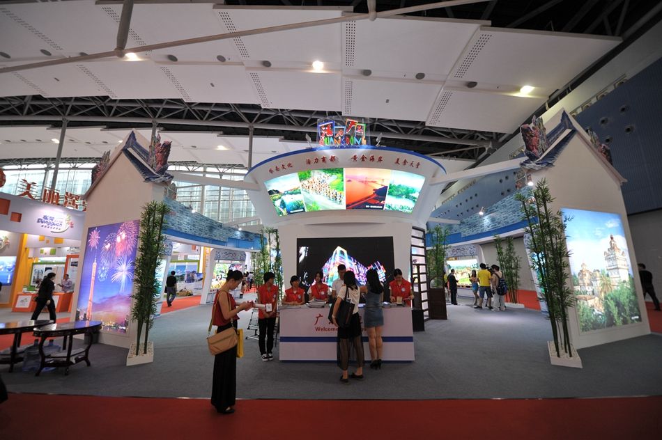 2013广东国际旅游产业博览会：国内展台风情各不同