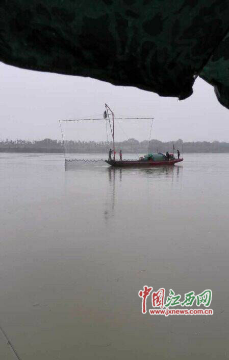 捕鱼器排行_宜宾一男子被现场查获自制捕鱼器一个、大小不等的鳝鱼76条、泥鳅35...(2)