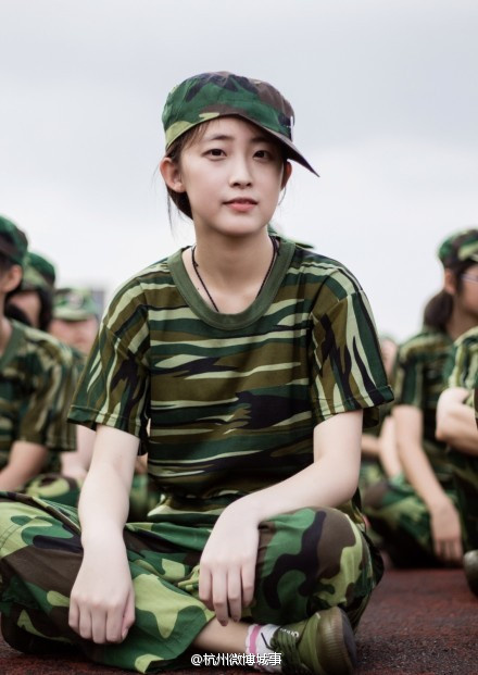 最美军训照片 rdn_55f146a61134b.jpg