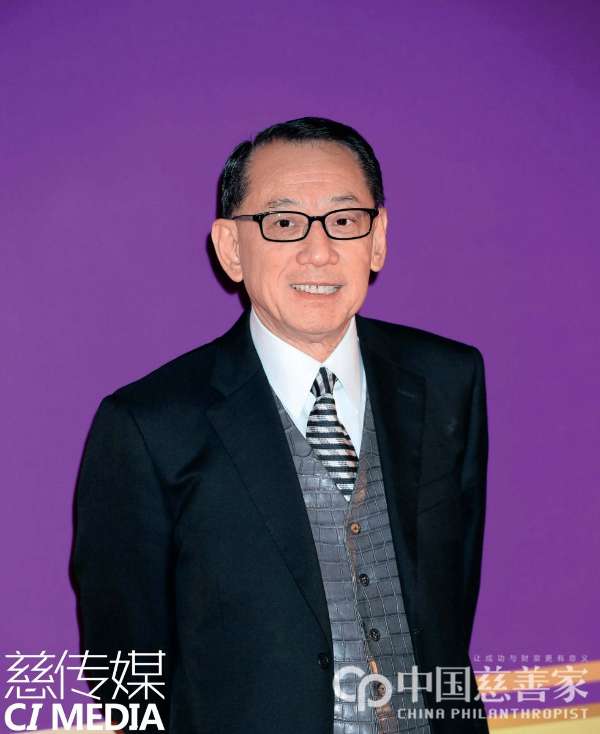 杨受成:做慈善不应该争气