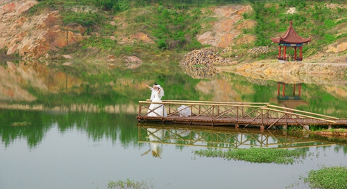 > 正文 柳山湖景区,国家aaa级旅游景区,位于泗洪县石集乡柳山村,景区