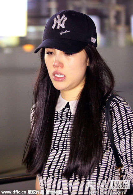  葛天离婚 后首次现身 情绪激动 痛哭 (图)_海南频