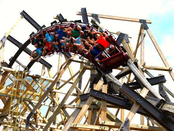 美国云霄飞车之旅 加利福尼亚州格伦伍德探险公园_山东频道_凤凰网