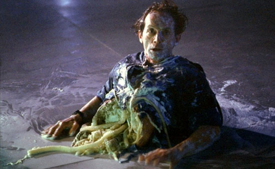 盘点科幻片经典场景 施瓦辛格《铁血战士》秀