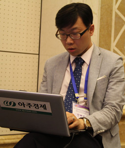 
中韩FTA投资贸易论坛现场：韩国记者
