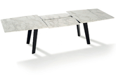Fontana 可折叠餐桌
德国设计师 Designbüro Appeltshauser 设计的这款可折叠餐桌特别适合小居室家庭使用。桌子下方有一个滑槽，人少的时候就缩起来使用，人多的时候就打开使用，这样在不用的时候也不至于占用太大的空间。而且桌子是由天然石材制成，不怕烫，易清理。