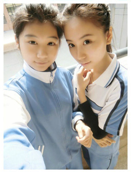 校园美女大比拼 最美校服女生大赛你支持谁?