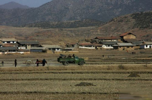 实录中朝最穷农村对比 中国西部农村不及朝鲜