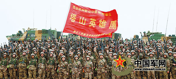 解放军塔山英雄团装备86a新型步战车(组图)