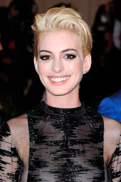 <em>短发女孩儿</em>都值得一试的<em>背头发型</em>_频道_凤凰