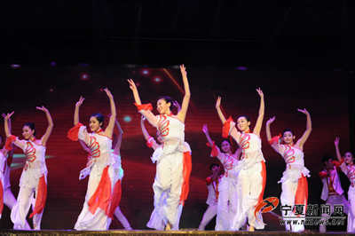 文艺演出《咱老百姓》在西夏区远山剧场正式亮