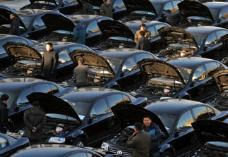 2012年全国两会用车开始“体检”