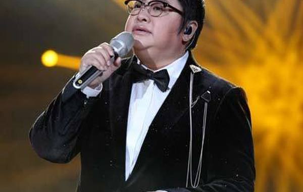 《我是歌手3》震撼开唱 韩红首期夺冠陈洁仪垫