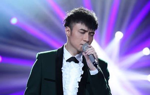 《我是歌手3》震撼开唱 韩红首期夺冠陈洁仪垫