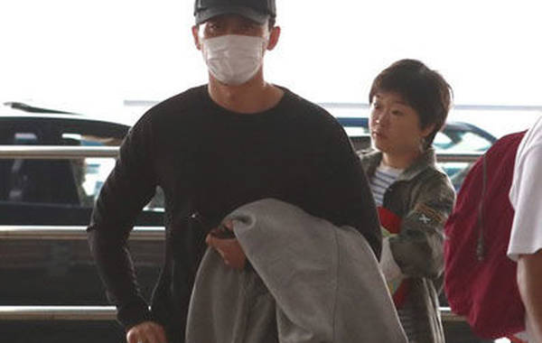 李晨范冰冰分头飞拉萨 公布恋情后将于西藏合