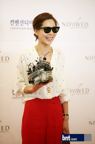 国民MC刘在石姜虎东等明星出席禹成民婚礼[图