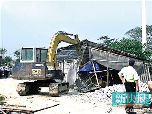 曝私宰血水粪便排鱼塘 再取塘水注入鸡鸭(图)