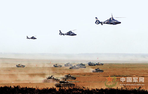 沈阳军区陆空演习新景:空军中队配给陆军合成营_军事频道_凤凰网