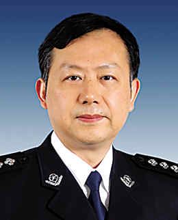 公安部副部长黄明