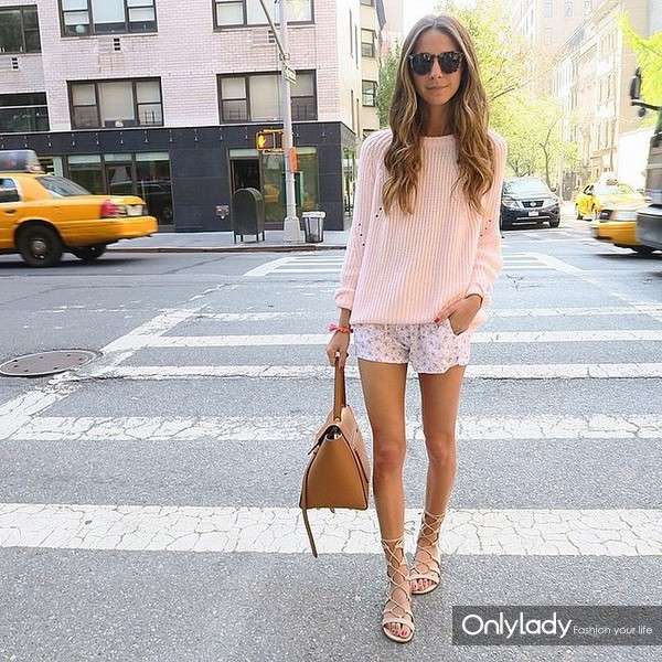 Oversize-Sweater-Loose-Shorts-Sandals