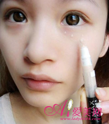 甜美<em>淑女淡妆</em> 打造夏日清新自然妆_时尚频道_
