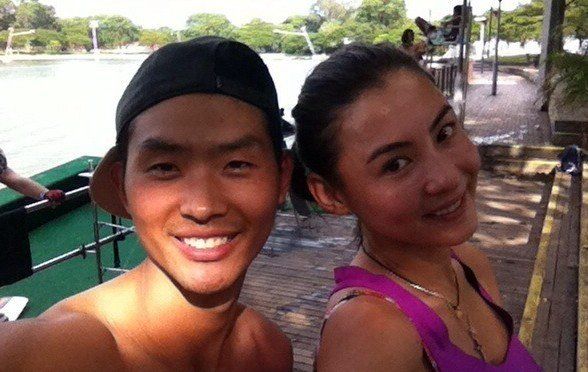 张柏芝新加坡带儿密会肌肉男 陪玩陪吃陪滑水(图)