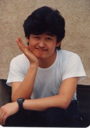 刘欢1986年首登电视旧照曝光 演唱法语歌(图)