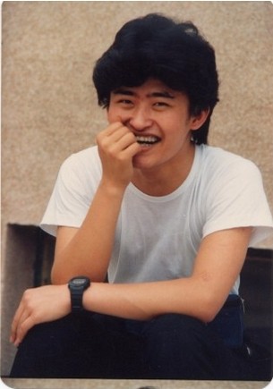 刘欢1986年首登电视旧照曝光 演唱法语歌(图)