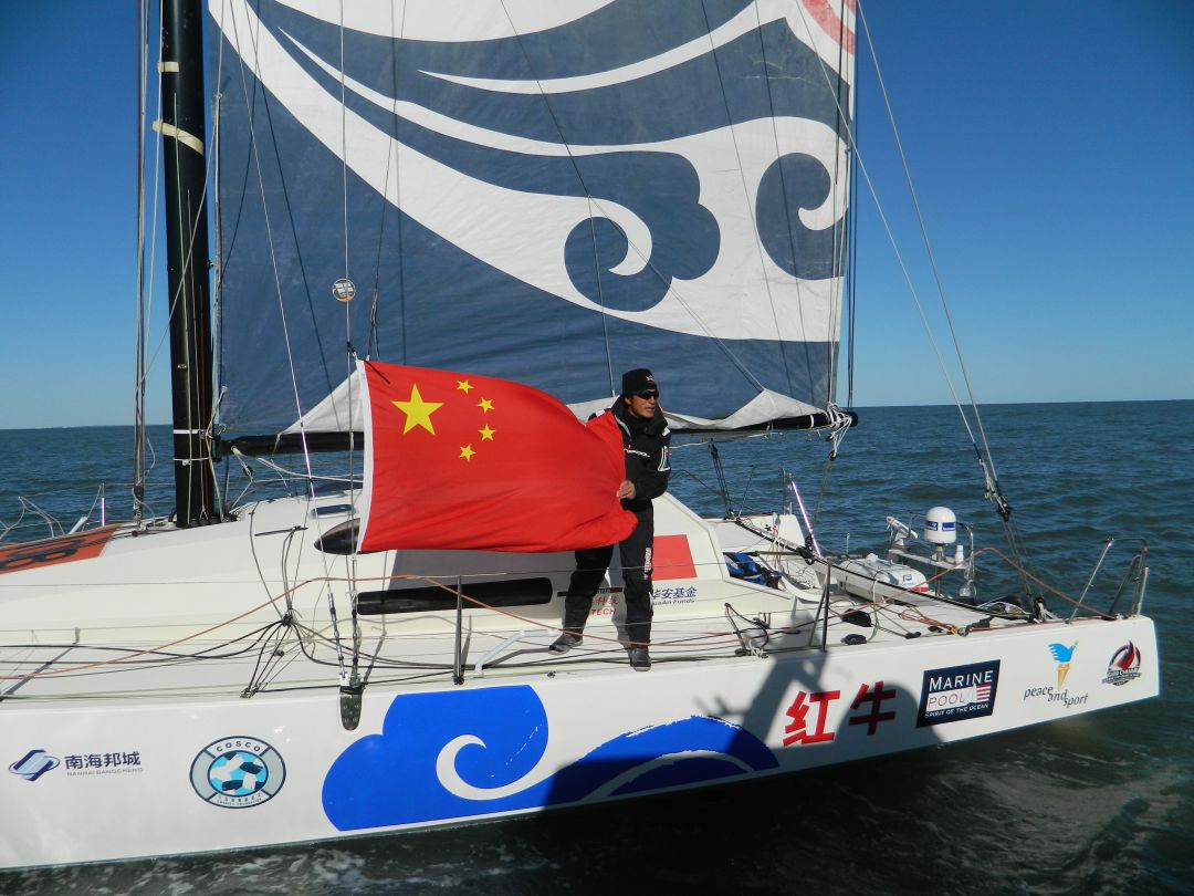 青岛人郭川抵达阿根廷绕标点环球航行正式过半