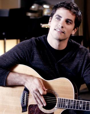 <em>美少女的谎言</em>第五季11集中字:Spencer和<em>Toby</em>