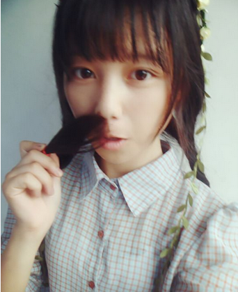 赵薇何炅合体是啥样?18岁萌妹子美照惊呆众人