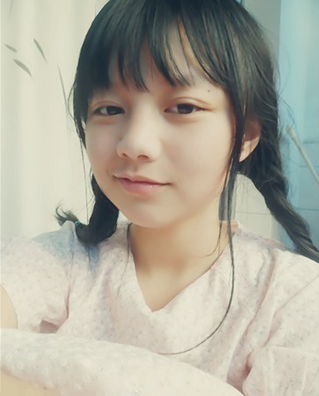 赵薇何炅合体是啥样?18岁萌妹子美照惊呆众人