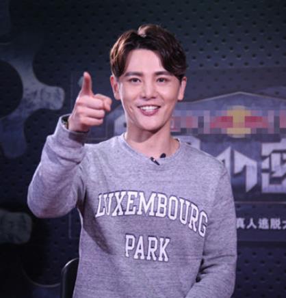 星星的密室黎明重返荧屏任关主 exo张艺兴挑战