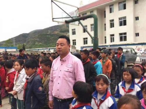 南通海门志愿者为四川贫困学子捐赠15万元物