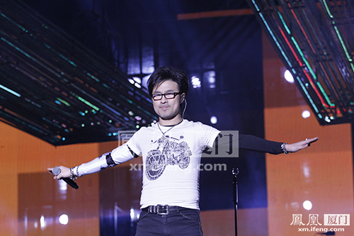 我爱你中国歌曲汪峰 rdn_54832206d9d20.jpg