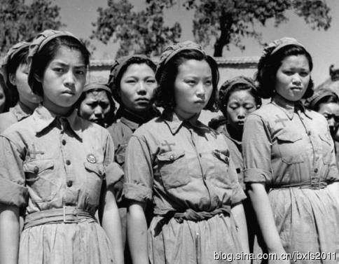 揭秘:1950年国民党女兵裸身大逃亡始末