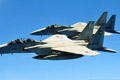日本两架F-15危险角度切入 中国飞行员惊呼