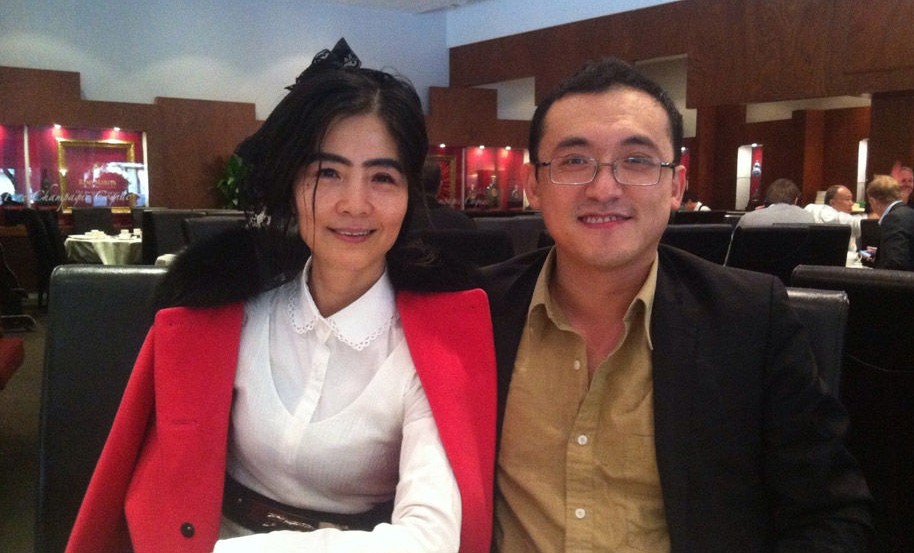 《非诚勿扰》51岁女嘉宾再曝与小17岁帅哥约