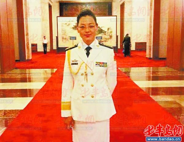 海军首位女发言人是青岛人 从小就有个海军梦