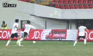 体育  董学升遭爆铲 凤凰体育讯 本轮恒大客场出战申鑫,首发出场的