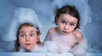 瑞士父亲利用照片特效为女儿打造童话世界”
