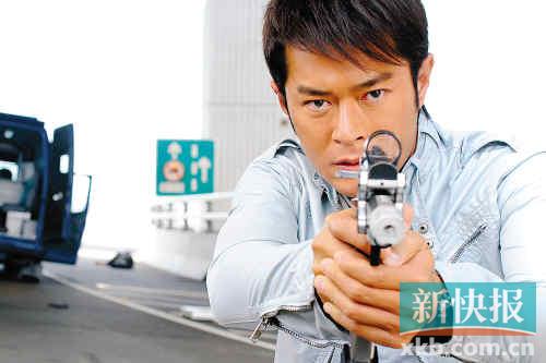 盘娱乐圈“光棍”：周星驰身家15亿 李冰冰40岁仍不嫁
