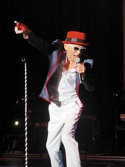 高凌风内地治癌遭质疑：用女儿的血养免疫细胞