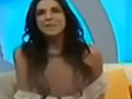 女主播不穿内衣直播 衣服滑落春光尽露